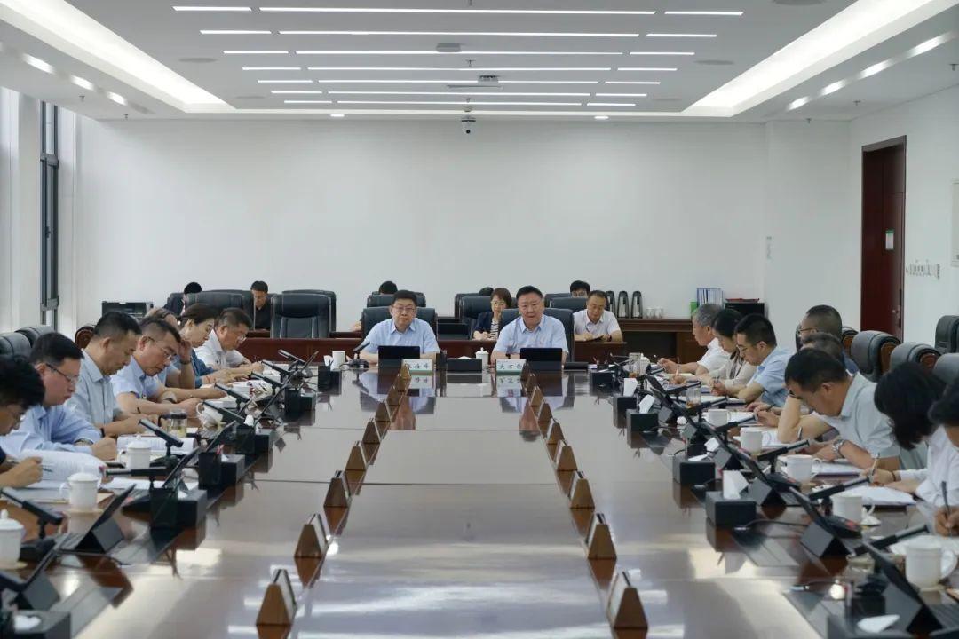 内蒙古全发国际app党委专题学习习近平总书记主要讲话精神和违规吃喝严重违反中央八项划定精神问题的转达 研究安排学习教育整改事情