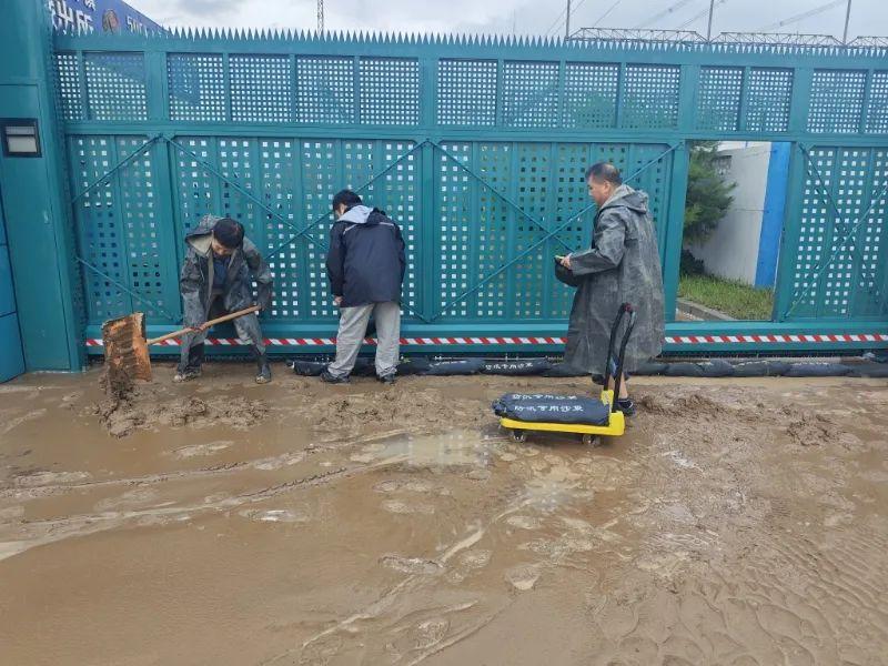 迎战暴雨！内蒙古全发国际app全力包管电网清静运行